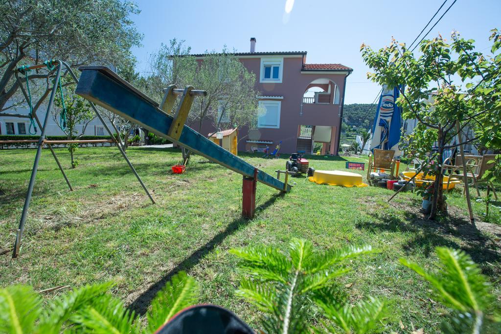 Apartments Dunja Piric Лопар Экстерьер фото