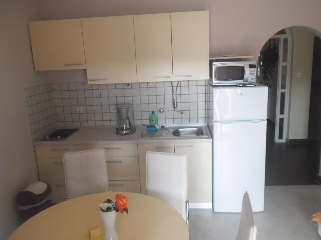 Apartments Dunja Piric Лопар Экстерьер фото